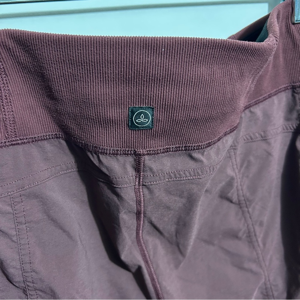 Prana Women’s Koen Capri Outdoor Hiking Yoga Active Pull On Pants Maroon Size M - Picture 4 of 7